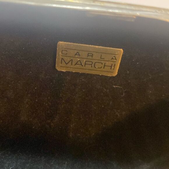 Elegant Silver Clutch - Picture 2 of 8